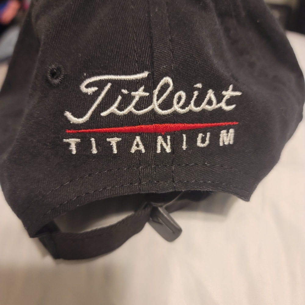 Titleist - Picture 2 of 4